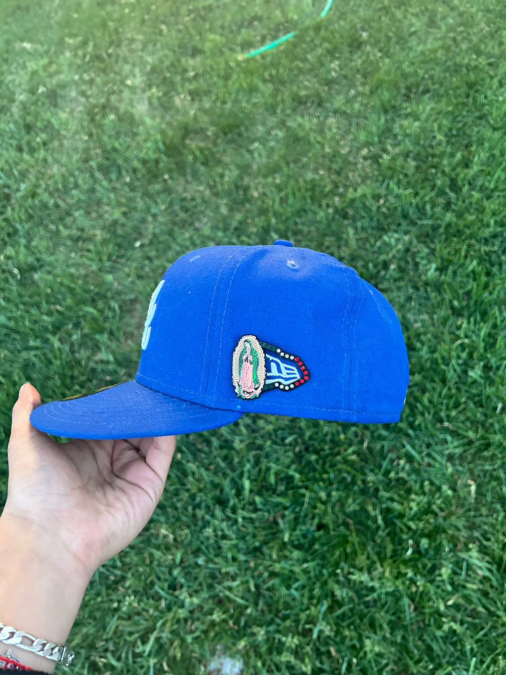 New Era Virgen Maria Pin